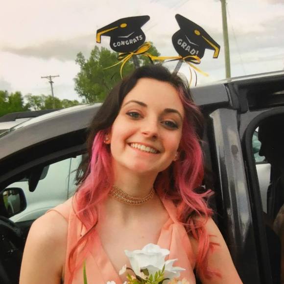 Meet your Posher, Katie - Picture 1 of 1